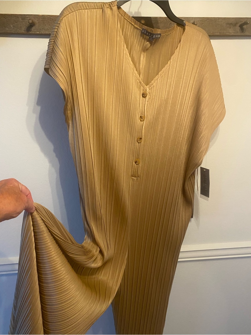 NWT Sharagano Oversized Pleated Carmel Jumpsuit Sz M/L $108